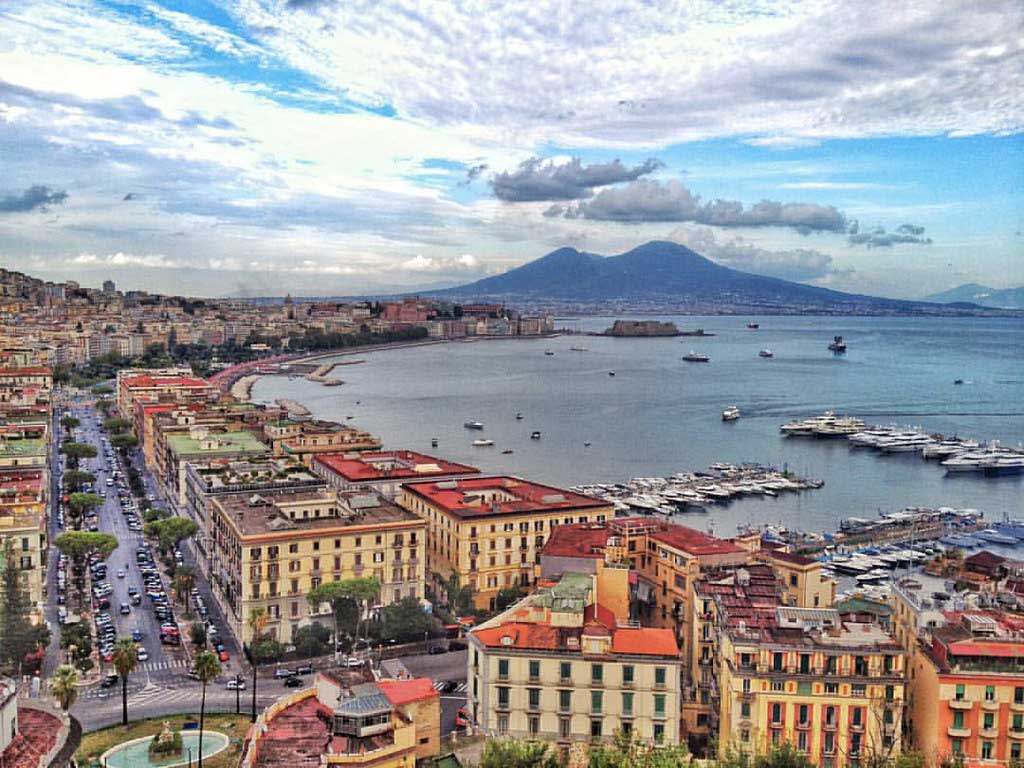 vendo antiquariato a Napoli