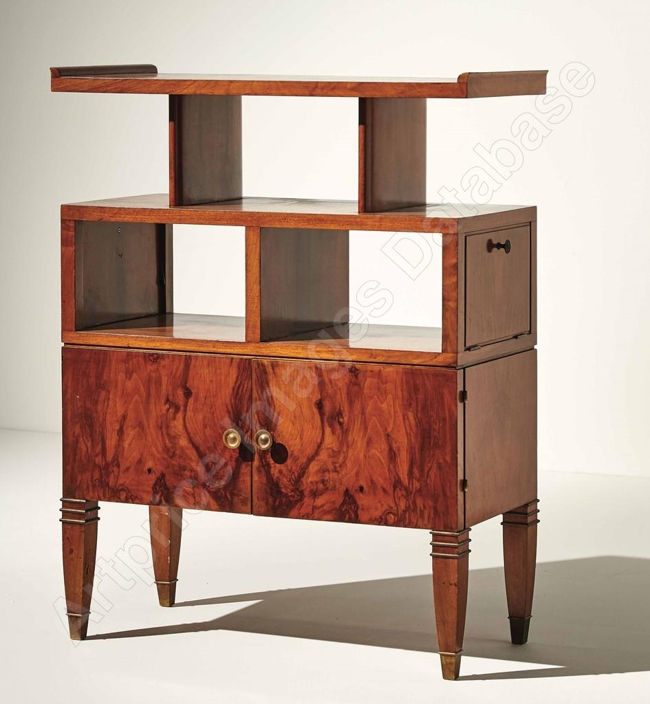 Valutazione di mobili vintage e design del Novecento, Etagere Gio Ponti